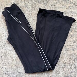 YoungLA Elevate Flare Leggings